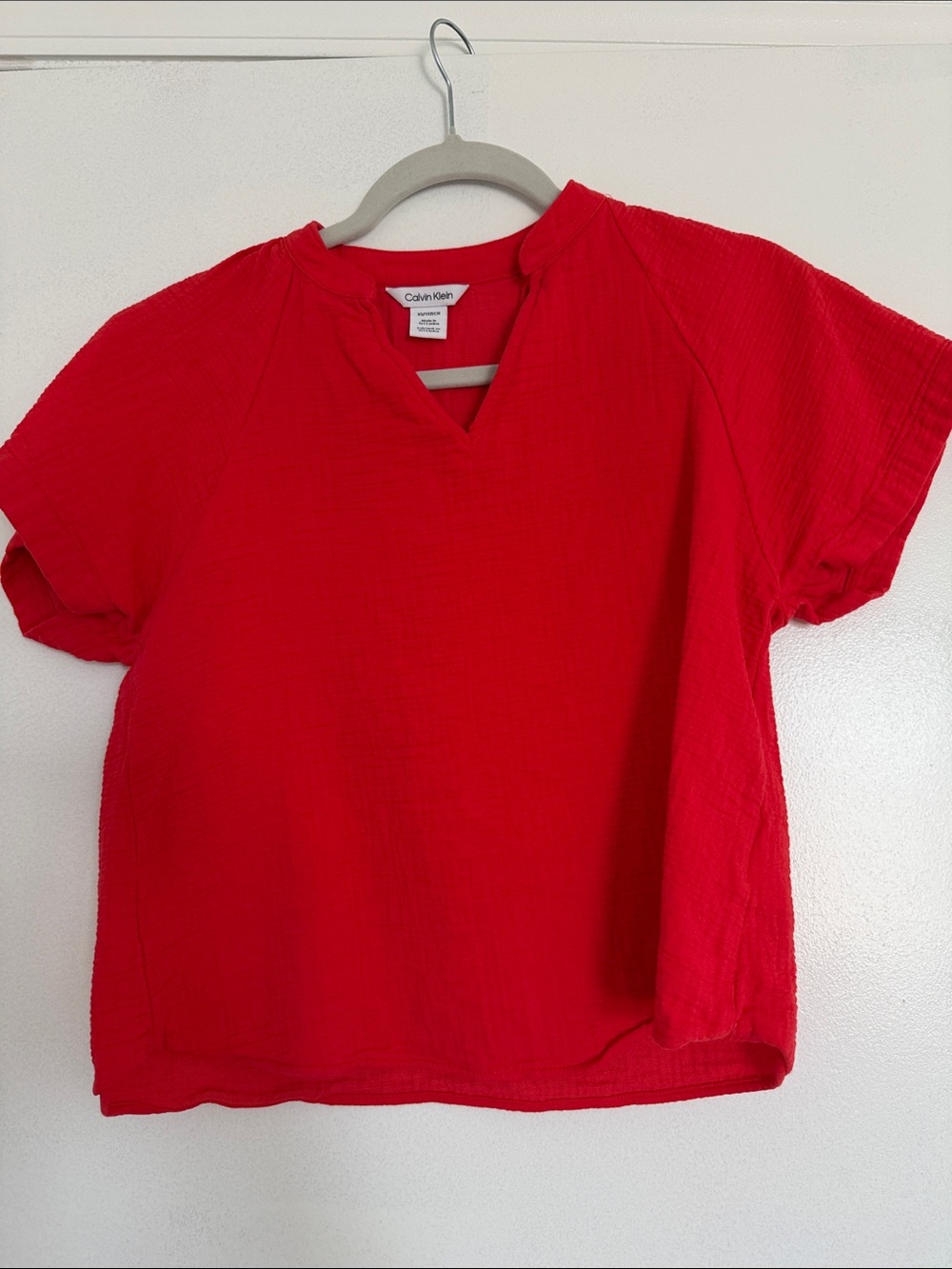 Calvin Klein Bright Red Short Sleeve V-Notch woman’s Top
